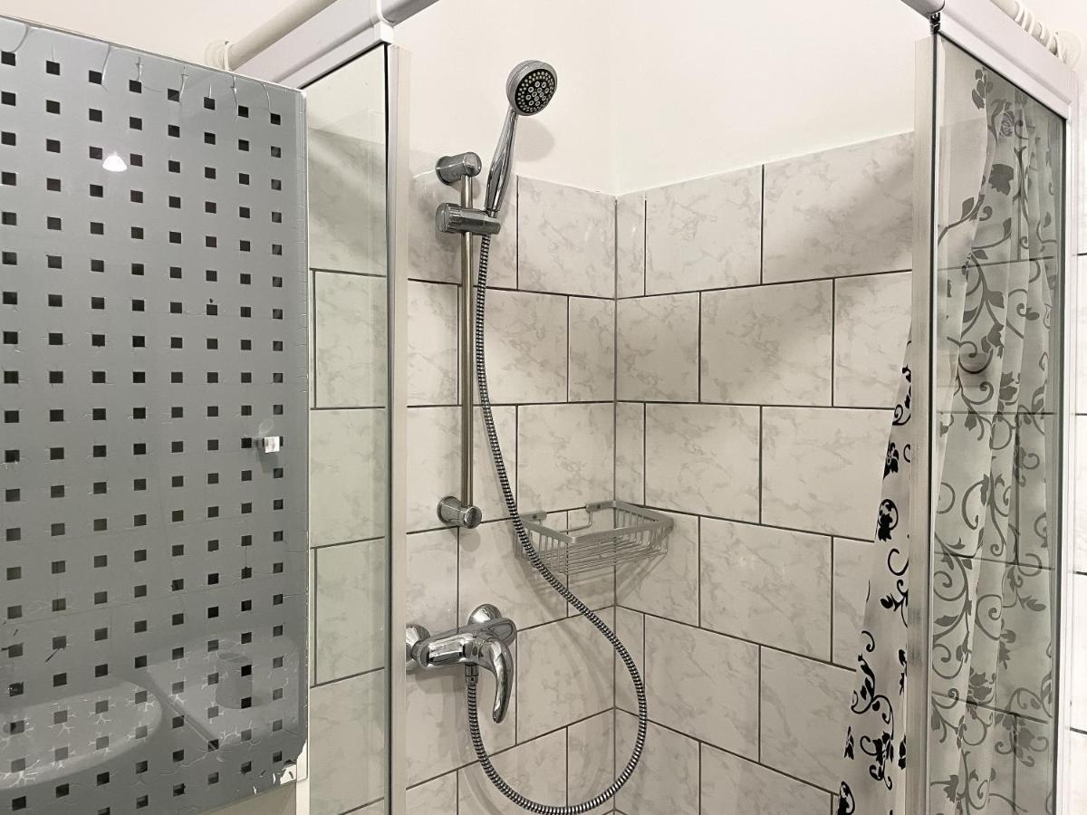 1 Bedroom Apartment Near Central Station Vienna Esterno foto